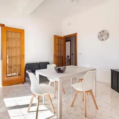 Apartment 8 Guests Ac, Balcony And Wifi *