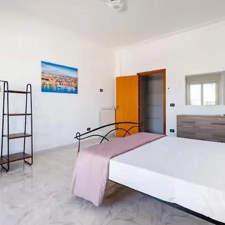 8 Guests Ac, Balcony And Wifi Apartment