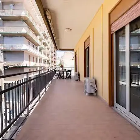 8 Guests Ac, Balcony And Wifi Apartment