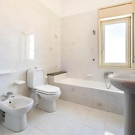 Apartment 8 Guests Ac, Balcony And Wifi *
